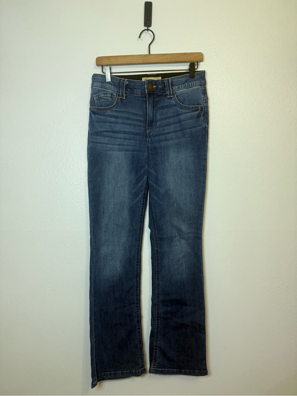 Democracy "Ab"solution Straight Leg Jeans - Picture 2 of 6